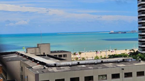 64 Apto aconchegante com excelente vista para o mar